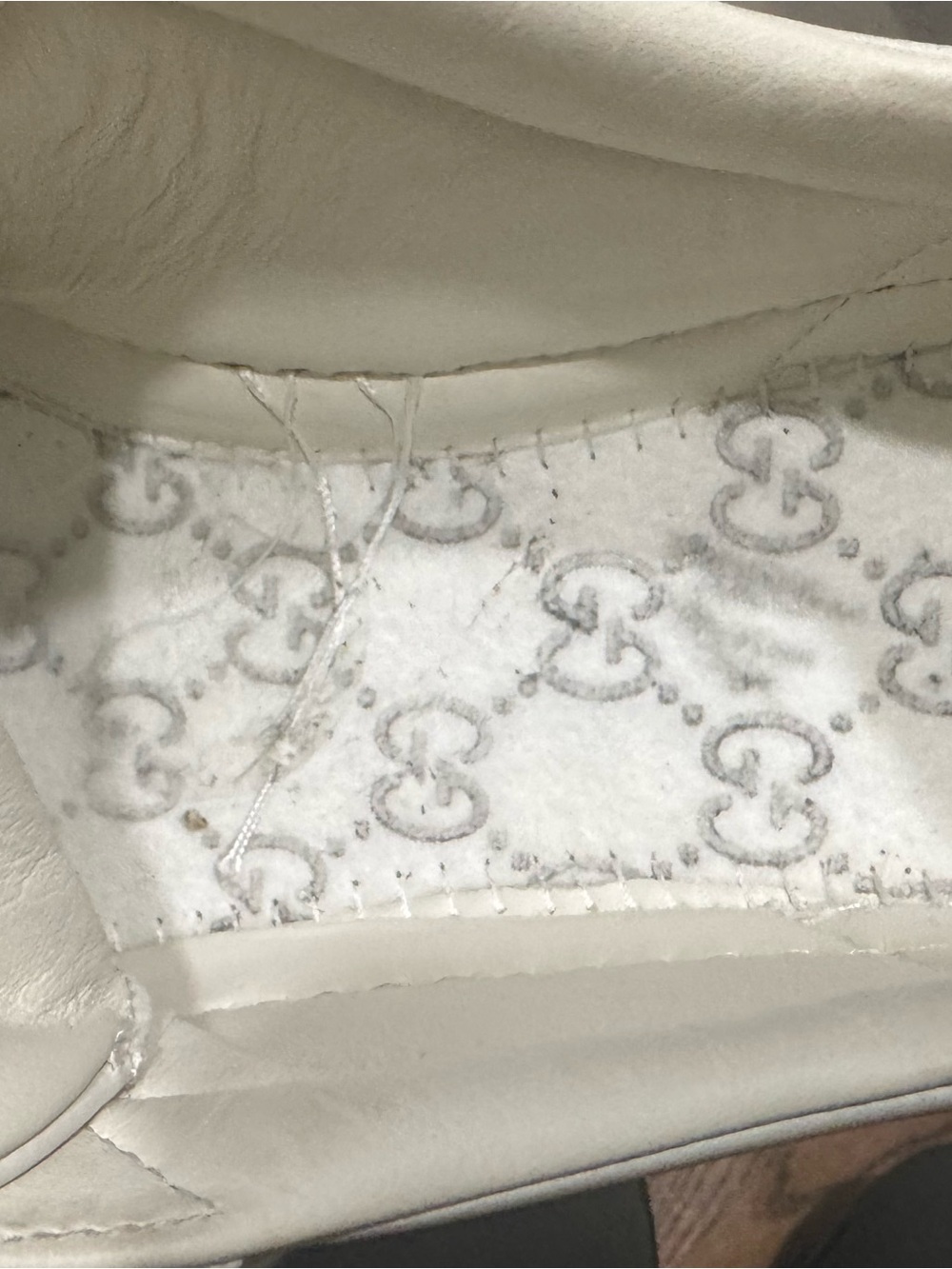 Gucci ‘ACE’ Sneakers - Picture 2 of 5